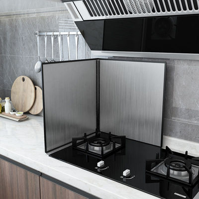 Stainless steel kitchen Cooking Anti-oil baffle Gas stove High temperature resistance thickening heat insulation baffle