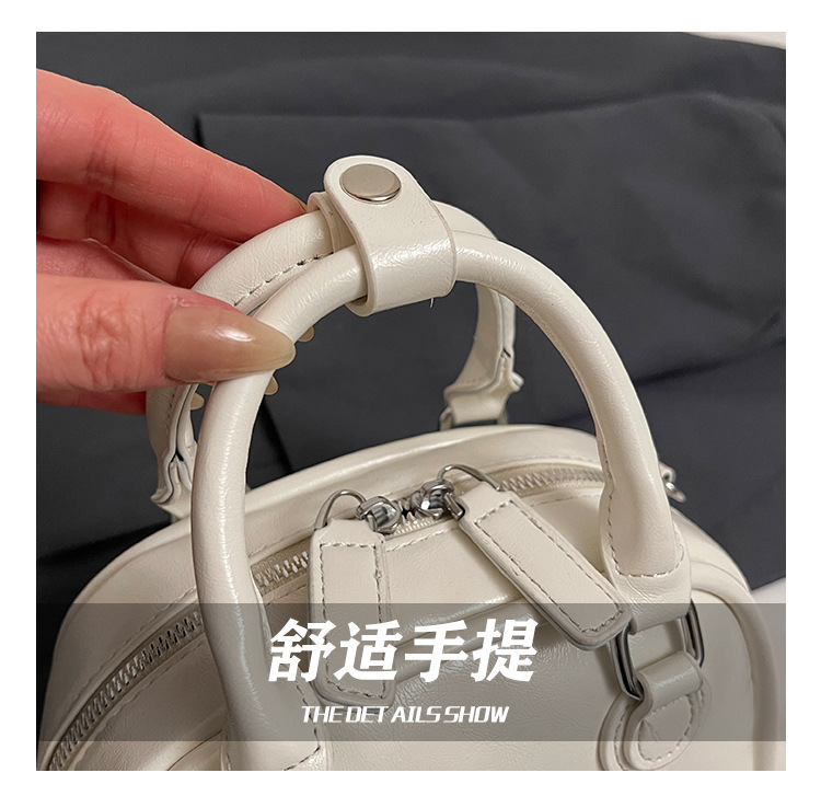 This year, Korean-style, stylish and simple hand-held bags with niche designs are in vogue. These are fashionable summer underarm bags for women's commuting undefined