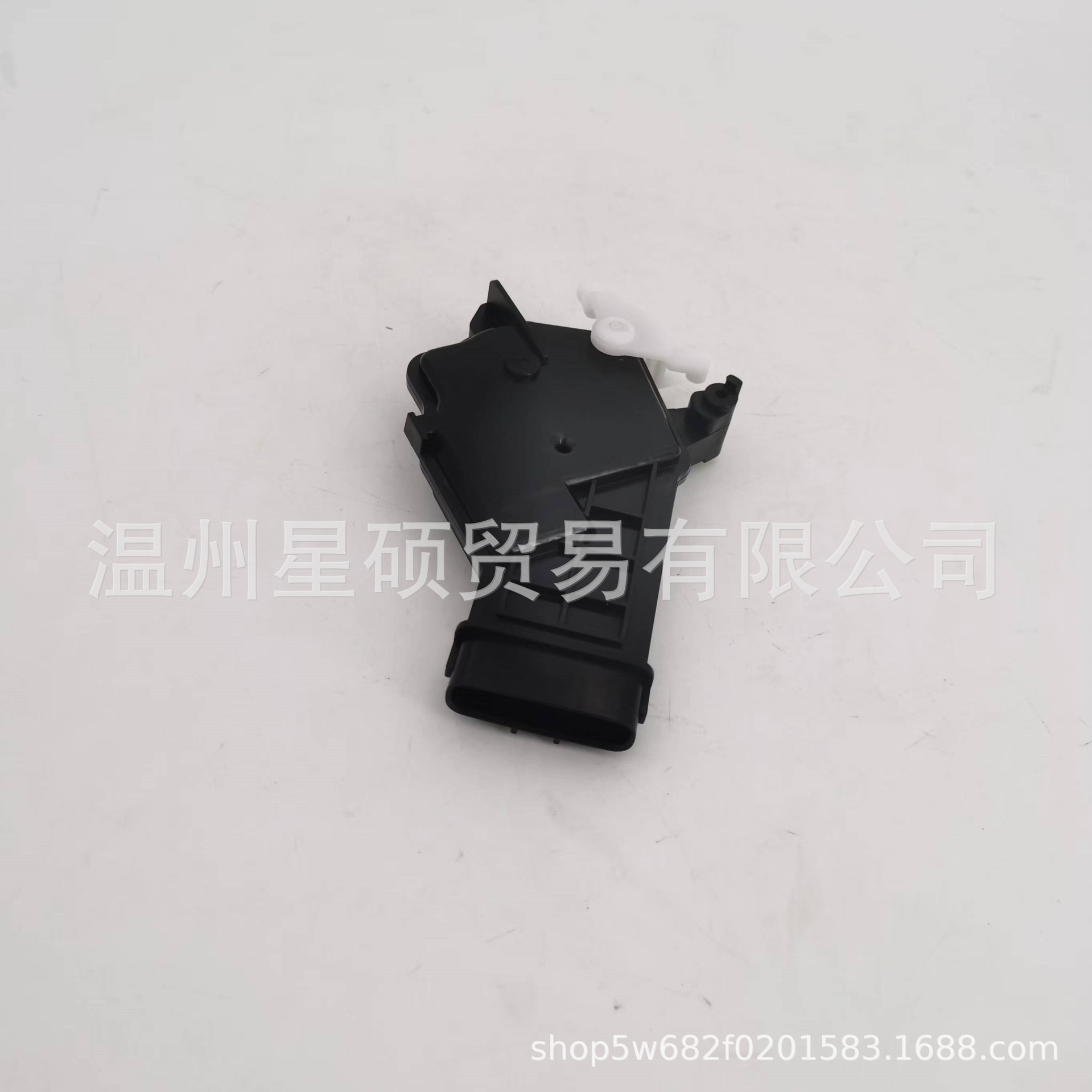 81310-2G000 applicable to Kia Optima door lock actuator lock device