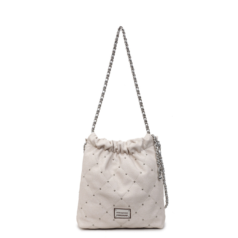 Bolso de cubo Xiaoxiangfeng 2025 nuevo bolso de cadena remache bolso de hombro de mezclilla bolso de mensajero bordado de diamantes mujer