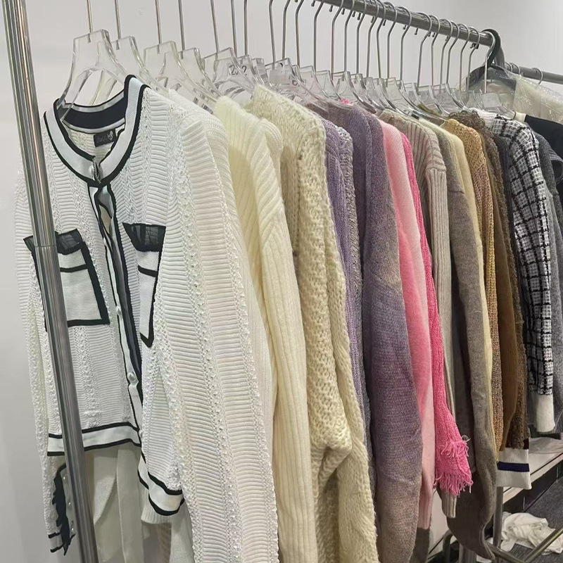 9.9 Yuan Foreign Trade Surplus Cheap Miscellaneous Sweaters for Stall Live Sales Autumn and Winter Women's Thick Knitted Plus Size