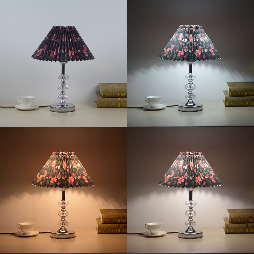 De estilo europeo moderno minimalista dormitorio mesita de noche sala de estar comedor atmosférica botón creativo sala de bodas habitación de la princesa de cristal pequeña lámpara de mesa