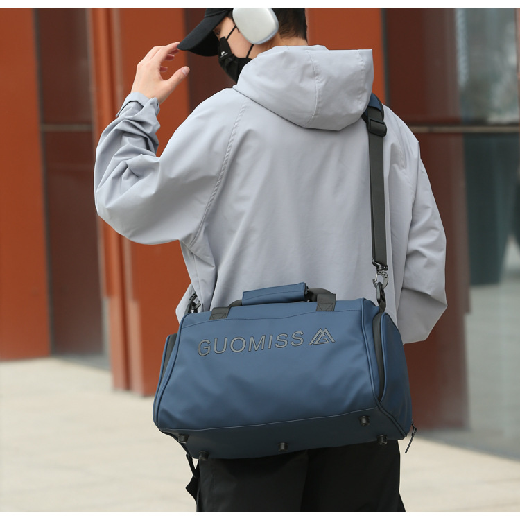 Hochwertige, multifunktionale Reise-Sporttasche für Herren mit großem Fassungsvermögen und separater Aufbewahrungsmöglichkeit für trockene und nasse Gegenstände._voghion.com