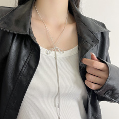 女性用韓国弓タッセルペンダントネックレス、軽くて豪華なニッチデザイン、調節可能なロングセーターチェーンアクセサリー