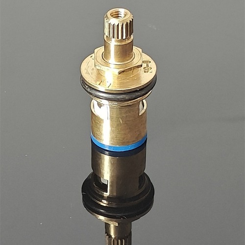 Stainless steel quick-opening valve core, copper valve core, ceramic chip basin faucet cold and hot water valve core, factory wholesale