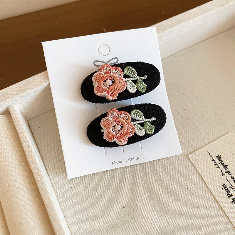 Carpeta de agarre de palabra redonda de color café, clip de tiburón de pelo de disco de alta gama retro, personalidad simple y de moda, nueva horquilla, accesorios para el cabello