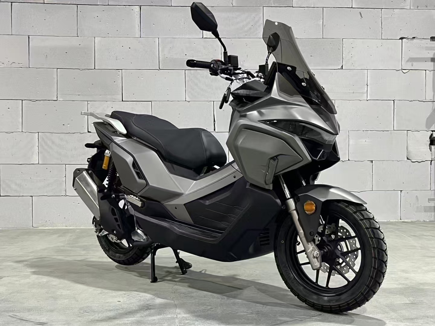 Cross-Border Best-Selling Fighter Motorcycle with Fuel Engine, Stylish and Cool High-Speed Racing Bike, High-Power Scooter