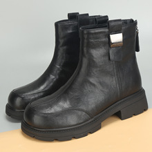 2025冬季新款大码女鞋41到43时尚烟管马丁靴舒适加绒棉靴大号短靴