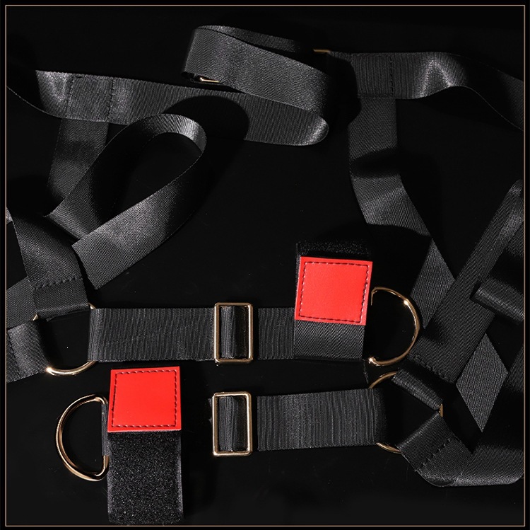 Bed Restraint Set with Alloy Clips, Black Polyester Bondage Kit for Couples — detail image 12