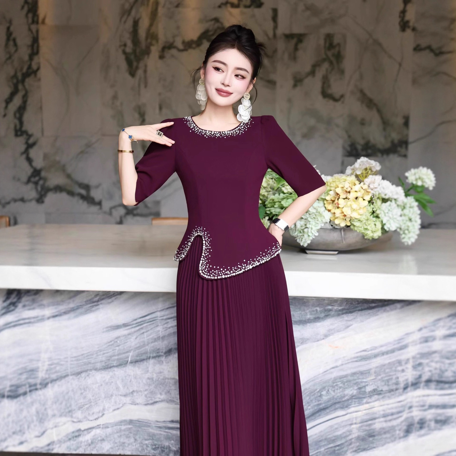 Burgundy V-Neck Beaded Banquet Evening Dress for Women 2025 New Elegant Slim Long Host Dress