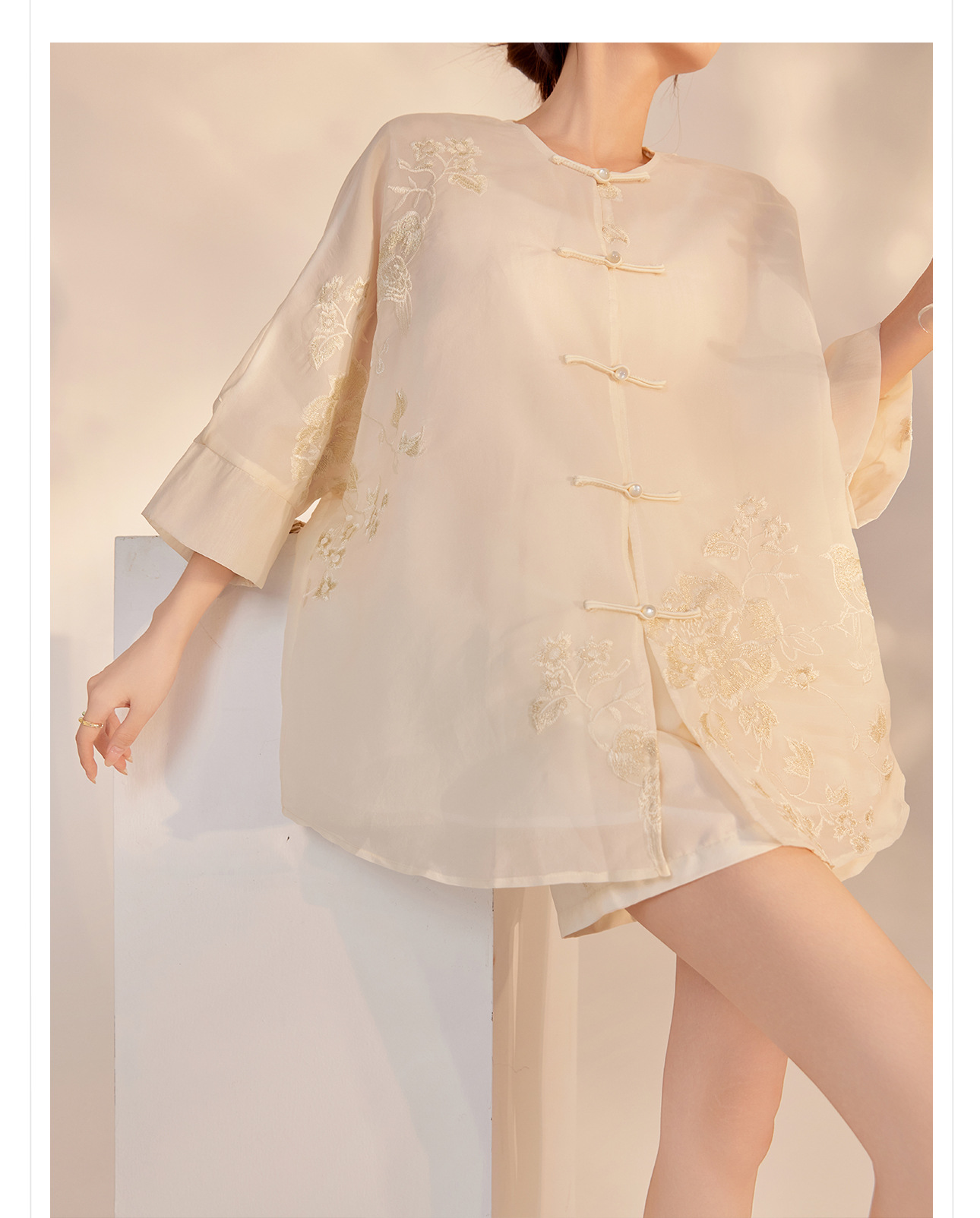 Bộ áo sơ mi quần short thêu cúc phong cách Trung Hoa cao cấp M4231 — Áo, Quần short chi tiết 12