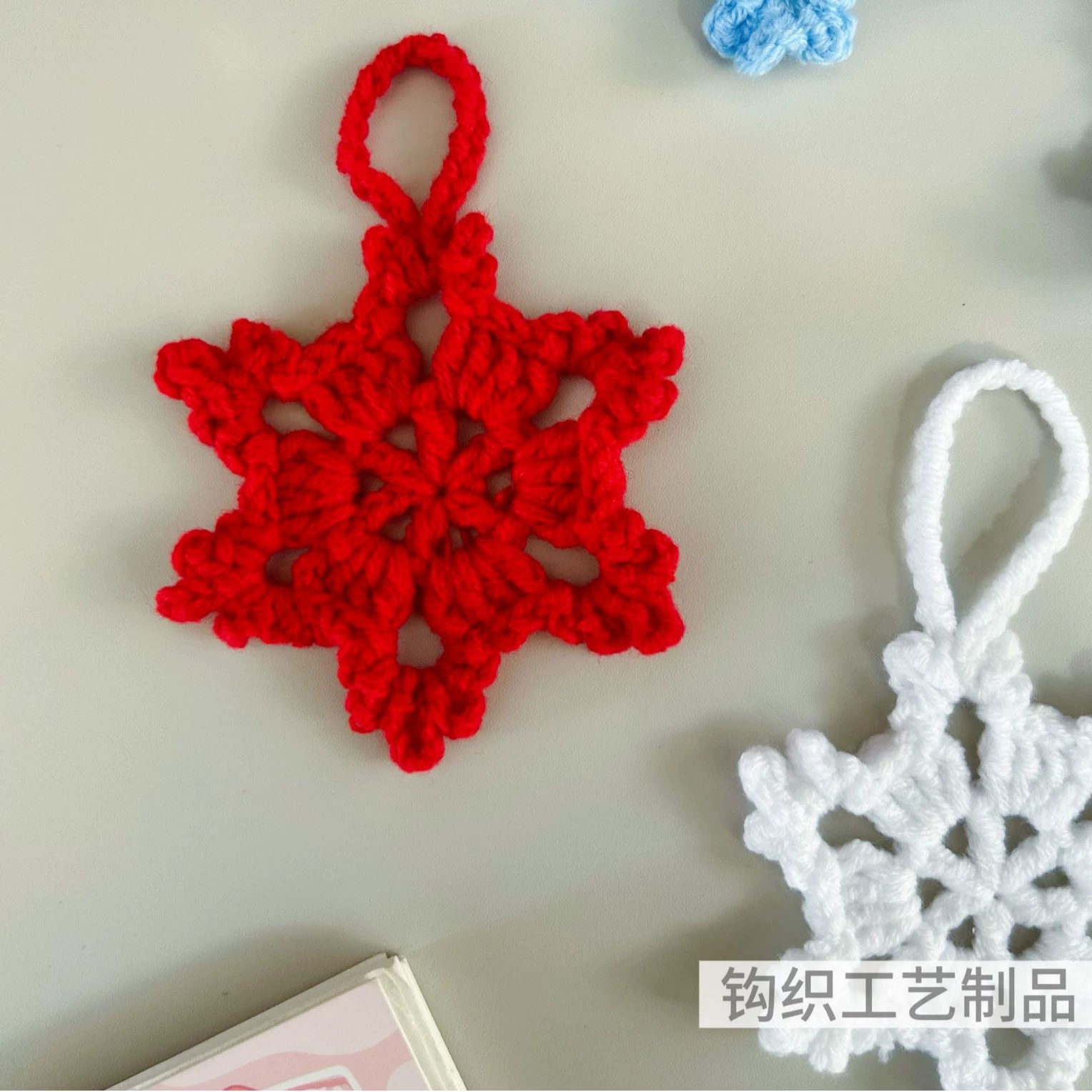 Ключница ручная работа, подвеска, украшение для сумки, со снежинками, DIY, подарок на день рождения