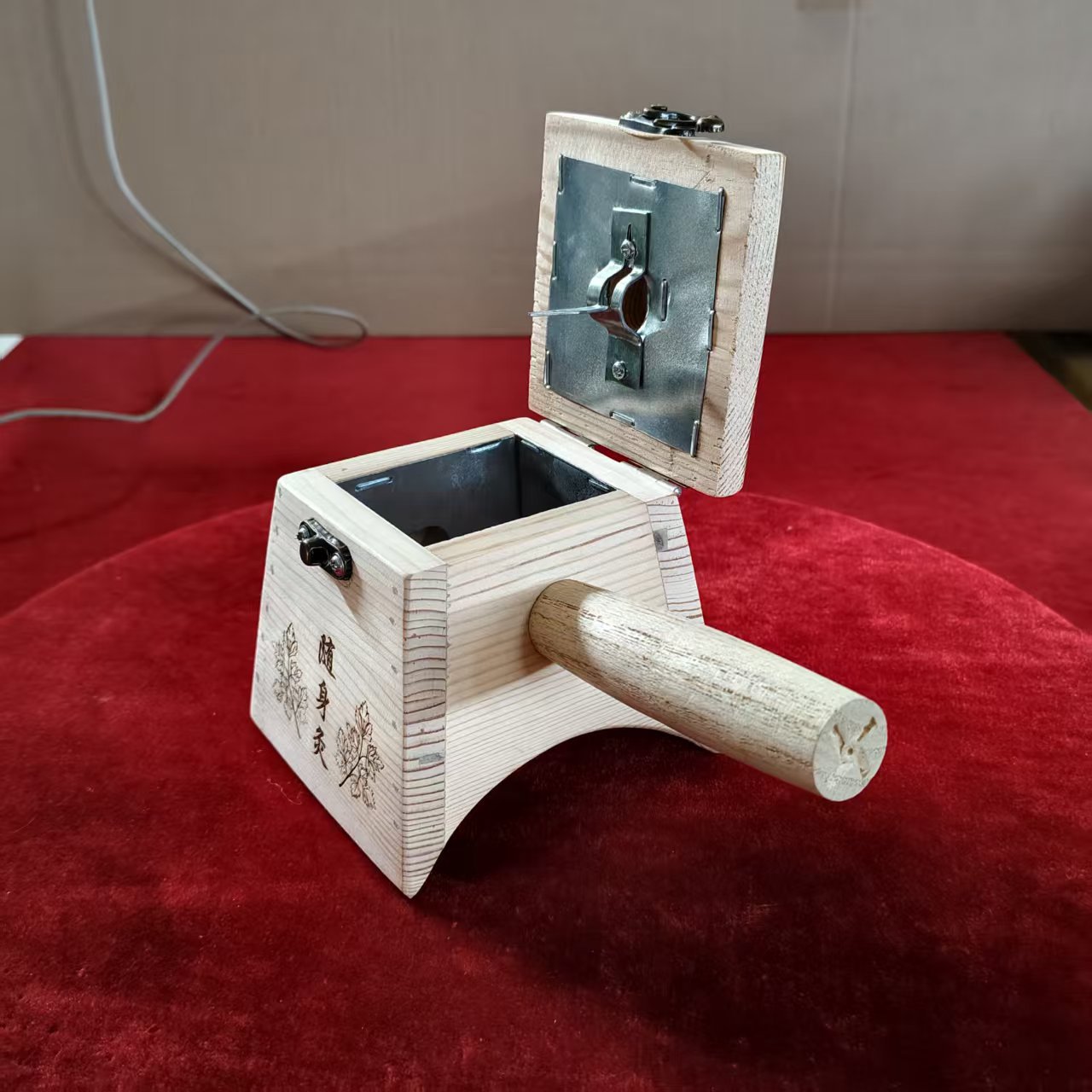 Solid Wood Moxibustion Box Trapezoid Hanging Needle Design Portable Self Moxa Therapy 250g specifications