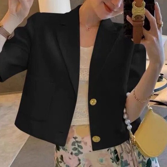 New women's short-sleeved suit jacket, 2026 summer collection, featuring a chic and sophisticated style, a lightweight short coat, and an elegant blazer New women's short-sleeved suit jacket, 2026 summer collection, featuring a chic and sophisticated style, a lightweight short coat, and an elegant blazer