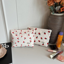 化妆包收纳包草莓樱桃零钱包女学生多功能便携包包收纳手拿包