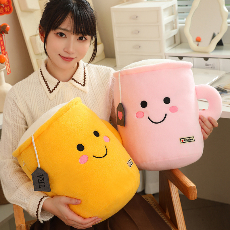 Taza de bebidas desmontable almohada de dibujos animados taza de té de leche muñeca