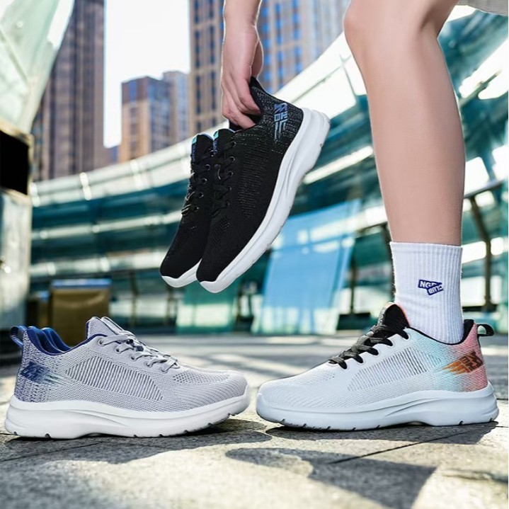 厂家直销平底飞织镂空运动鞋男士休闲软底轻便旅游跑步男鞋爸爸鞋