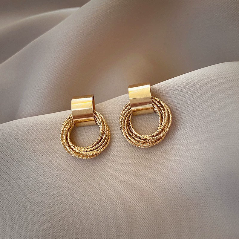 Серебряная игла, модные металлические серьги, серебро 925 образец, европейский стиль, стиль легкой роскоши, яркий запоминающийся стиль, оптовая закупка