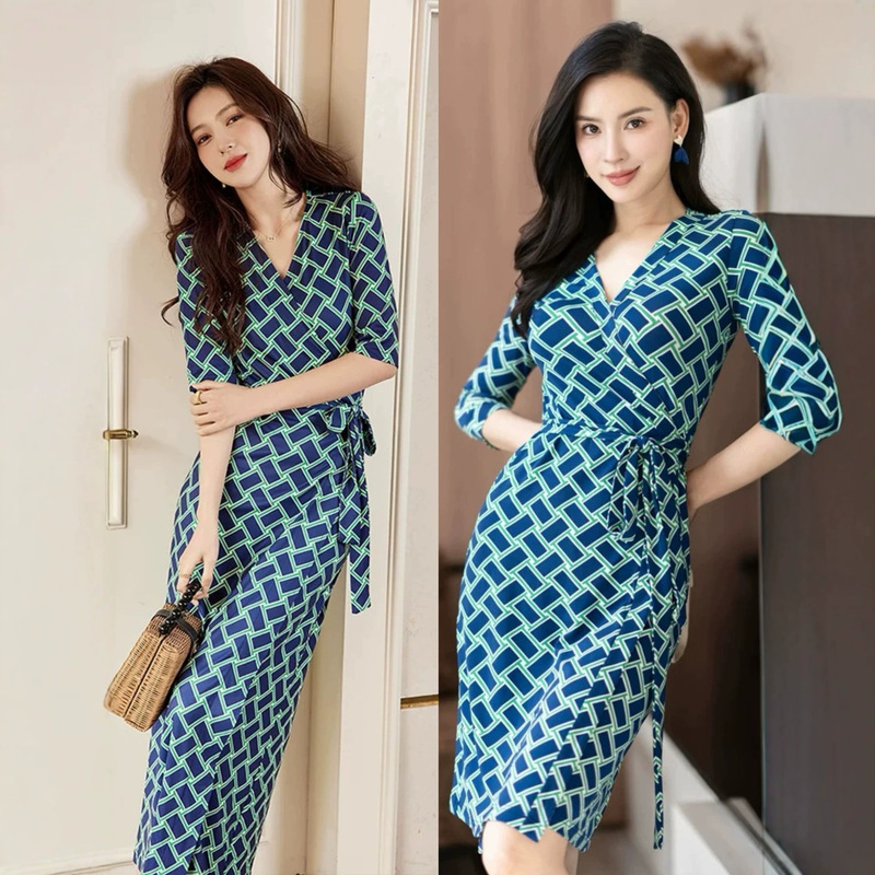 High-Quality, Store-Exclusive Blue-Green Geometric Plaid French-Style Tie-Up One-Piece Dress with V-Neck and Wrap-Around Design
