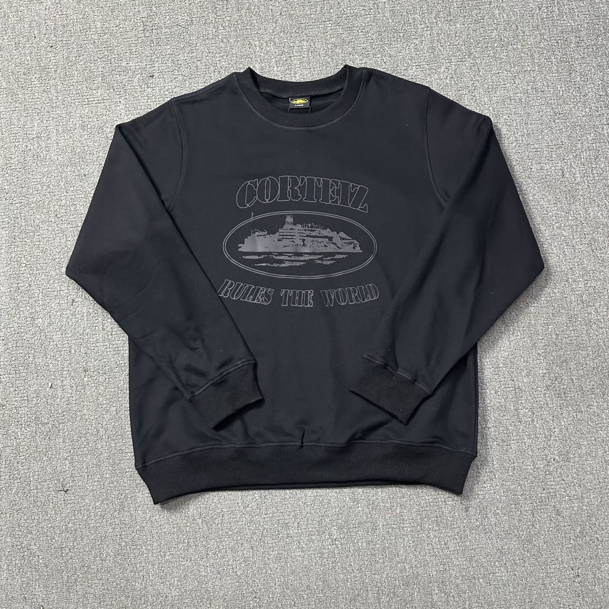Marca de moda Alcatraz tira reflectante letra impresa camiseta de mangas cortas para hombres y mujeres callejera pantalones cortos casuales set Old Money Style