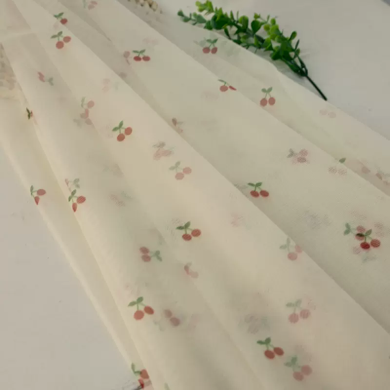 厂家供应 印花轻薄柔软布料樱桃服饰连衣裙童装DIY手工装饰纱面料