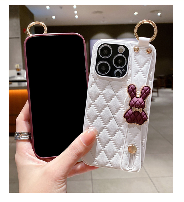 Ốp lưng iPhone da giả hình thỏ kiểu Chanel có dây đeo cổ tay và giá đỡ — [Màu tím] Dây đeo cổ tay thỏ hình thoi phong cách thơm nhỏ chi tiết 7