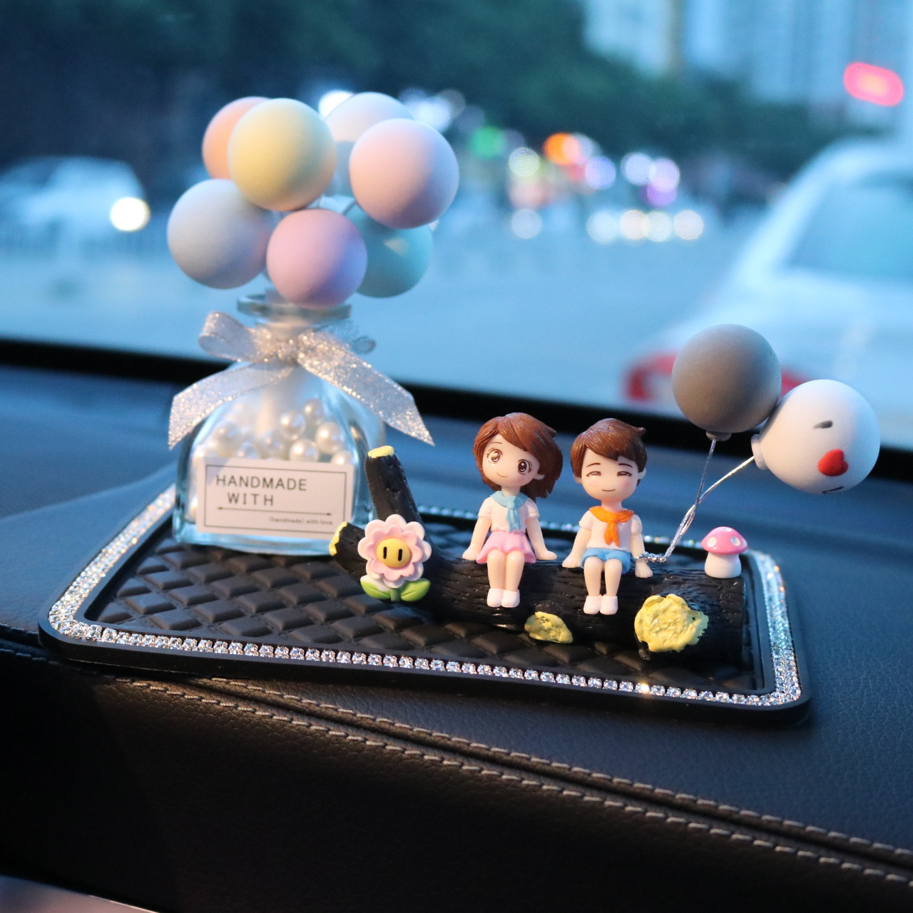 Decoración de coche decoración de interior de coche creativo pareja linda control central escenario de perfume mujer coche productos de aromaterapia