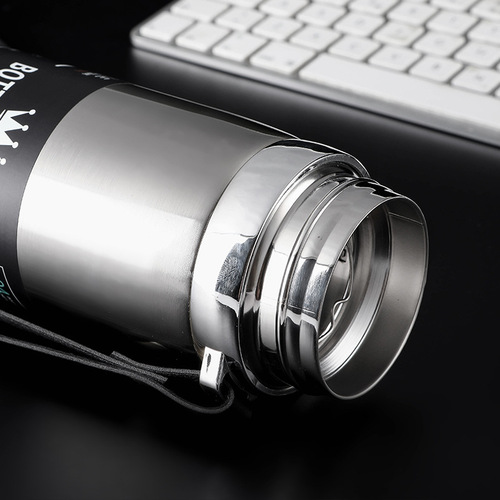 Large-Capacity Insulated Mug, 316 Stainless Steel Sling Bottle, Outdoor Sports Water Bottle, Portable & Car-Friendly Travel Cup