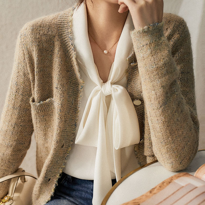 2022 Winter New Arrival Korean Style Solid Color Round Neck Cardigan Elegant Tassel Edge Wool Alpaca Knitted Cardigan