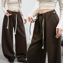 咖色美式弯刀阔腿裤女秋冬高腰垂感运动卫裤慵懒抽绳宽松休闲裤
