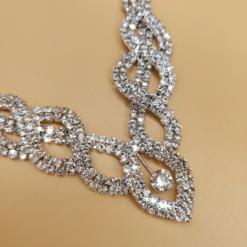 Collier Et Boucles D'oreilles En Cuivre Ensemble De Deux Pièces Robe De Mariée Mariée Creuse Pleine Diamant Femmes display picture 4