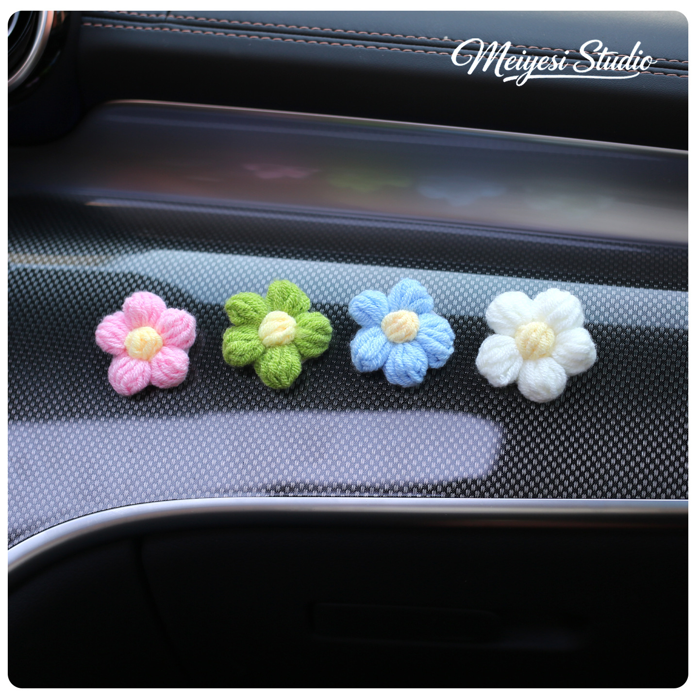 La versión coreana de la elegancia de flores de color creativas para adornos de automóviles, decoraciones de automóviles de alta calidad, flores de lana de la niña.