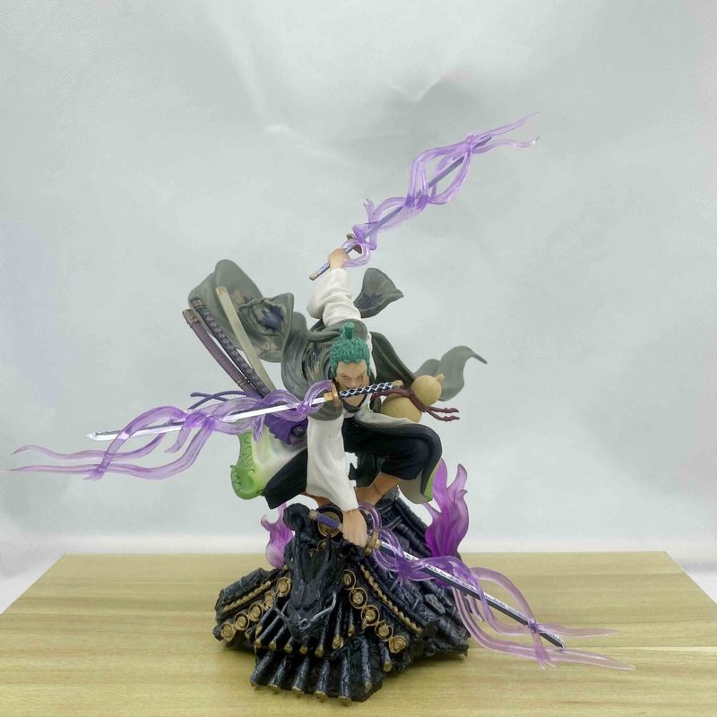 One Piece King and the Country Roof Sauron Kimono Three Knife Flow Sauron Boxed Animation Hand-made Model Ornaments Wholesale