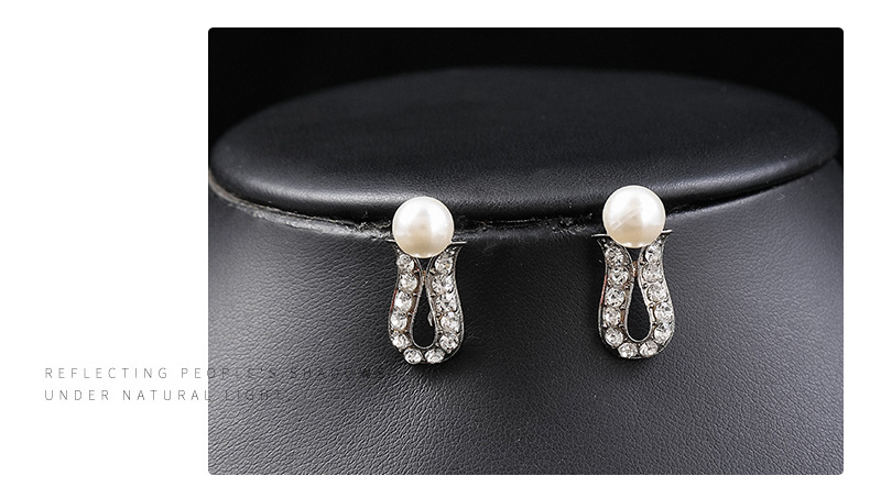 Koreanisches personalisiertes Perlenketten-Ohrring-Set für Damenmode und temperamentvolles Brautkleid aus galvanisierter Legierung_voghion.com