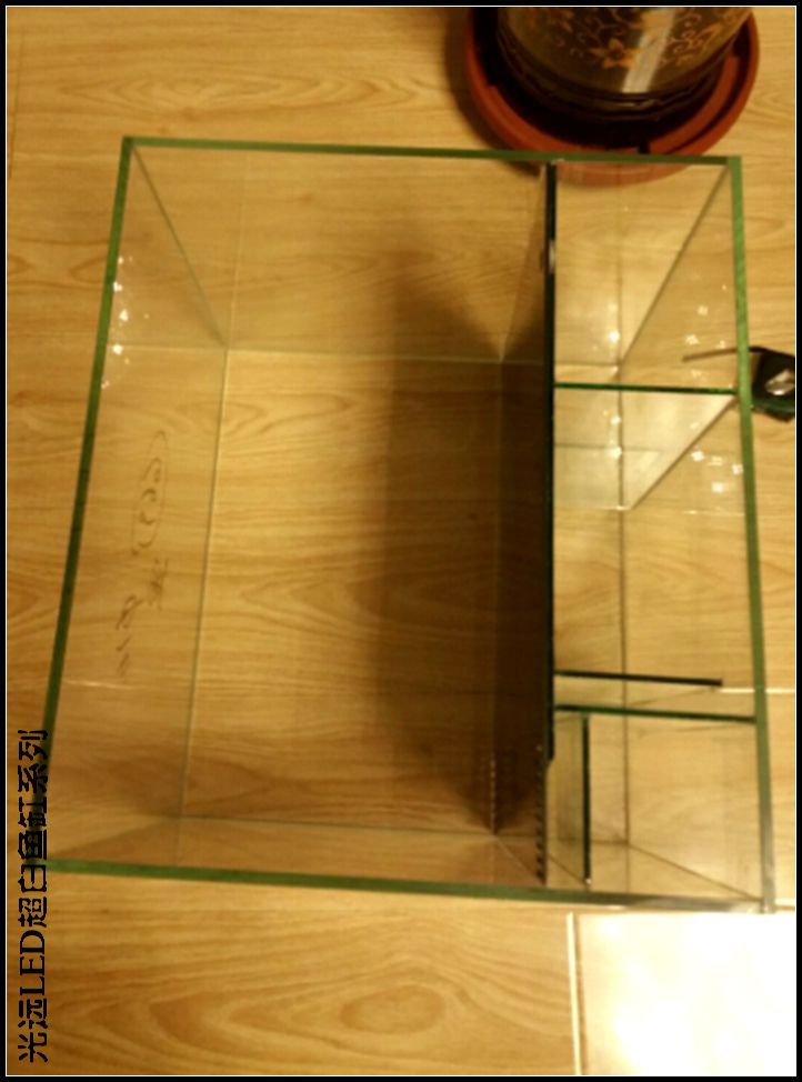 超白鱼缸 金晶超白玻璃 草缸 海水缸 背滤侧滤缸实物图