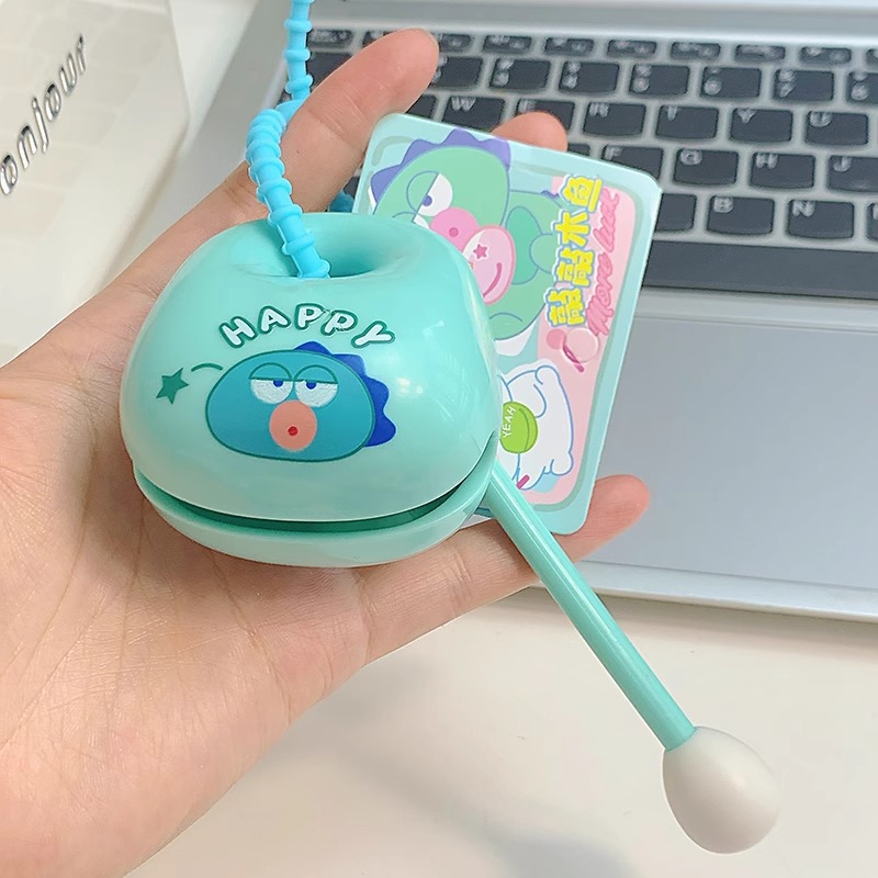 파란색 행복한 나무 물고기