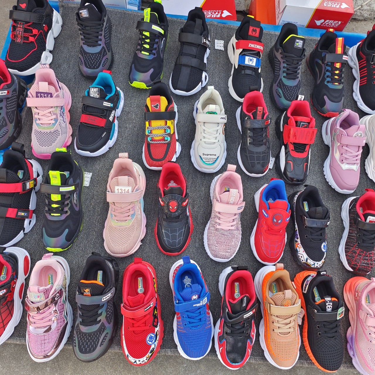 Sports children's shoes clearance proces...