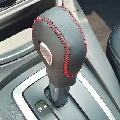 Special gear shift cover Sürətlər qutusu və əl tormozu başlıqları - black-leather-with-red-stitching