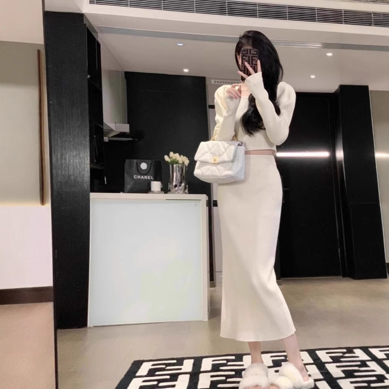 French High-end Sweater dress Women's Autumn and Winter New Chanel Style Knitted Sweater Top Hip Skirt Two-piece Set