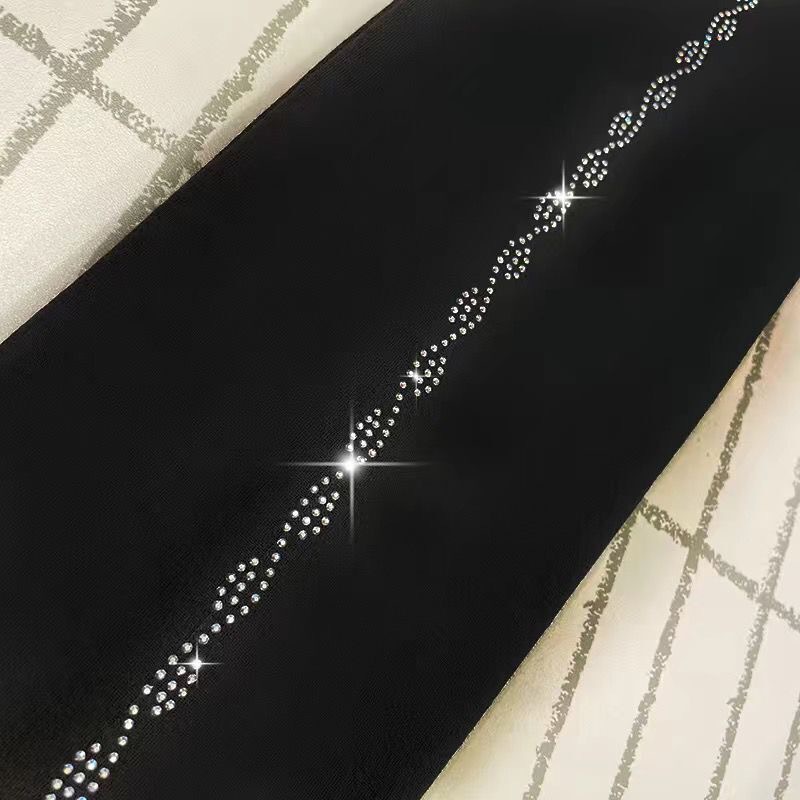 Leggings ajustados de modal, estilo grueso con adornos de pedrería resistentes, leggings de cintura alta para mujer, estilo delgado para uso exterior.