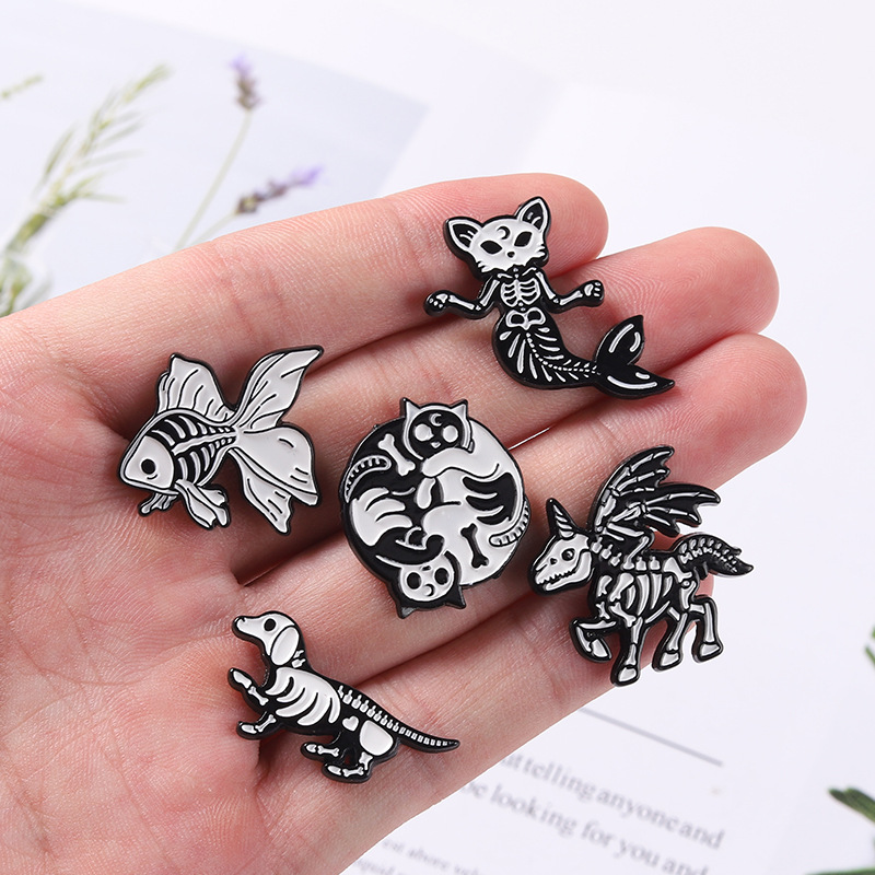 Fashion Dog Fish Alloy Stoving Varnish Brooches display picture 3