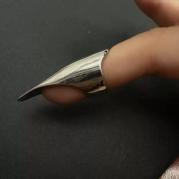 Single Super Long Metal Nail Ring Pharaoh Ins Wear Armor Protective Case Punk Fixed Ring Niche Ring