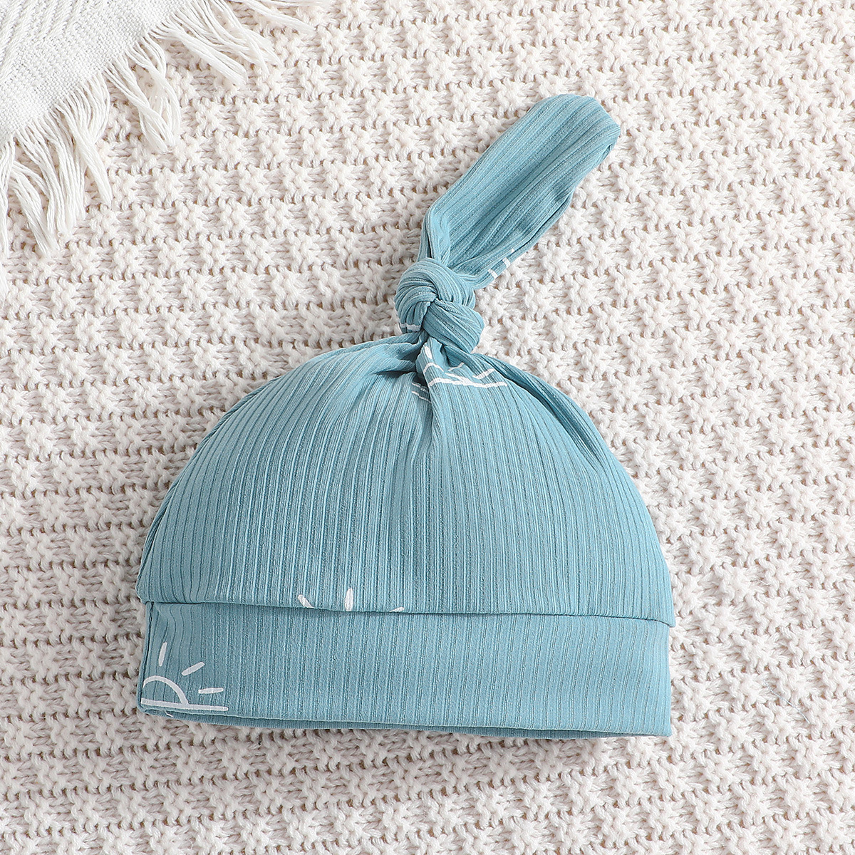 Keng Tiao Clothes Triangle Ha Yi Set Casual Baby Tuta carina con cappello set da 3 pezzi_voghion.com