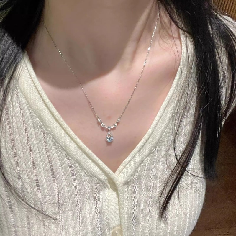 チタン鋼非退色フィッシュマンティアーズシルバーメッキネックレスレディースダイヤモンド超フラッシュライト高級ニッチ絶妙なファッション鎖骨チェーンネックレス|undefined