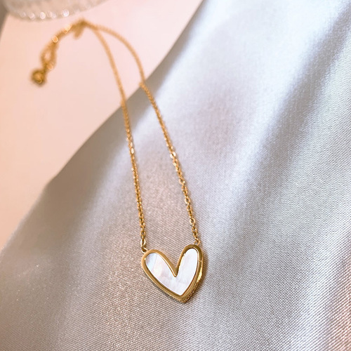 Selected New Niche Luxury Mother-of-pearl Heart Pendant Titanium Steel Necklace for Women - High-end Design, Simple Lockchain