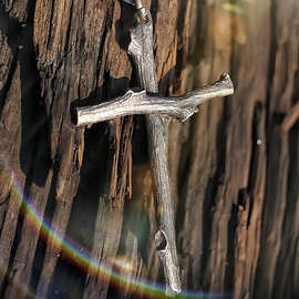 原创手工个性做旧黄铜木枝十字架吊坠写实太角毛衣链男女吊坠跨境