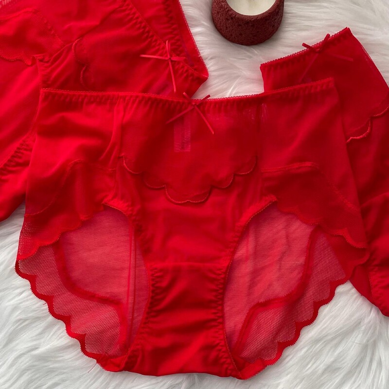 Red underwear for women in their zodiac year, mid-high waist, mesh design, waist and abdomen shaping, hip-hugging, comfortable cotton crotch, bridal red shorts Red underwear for women in their zodiac year, mid-high waist, mesh design, waist and abdomen shaping, hip-hugging, comfortable cotton crotch, bridal red shorts