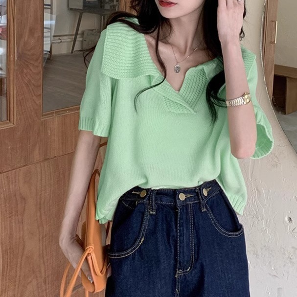 Unique and unique niche design, thin ice silk knit shirt, short sleeved women's summer small fragrance style V-neck top,_voghion.com
