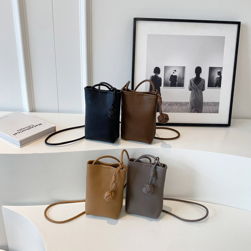 2026 New Trendy Retro Mini Handbag for Women, Simple Casual Phone Bag, Korean Style Versatile Shoulder Crossbody Bag 2026 New Trendy Retro Mini Handbag for Women, Simple Casual Phone Bag, Korean Style Versatile Shoulder Crossbody Bag