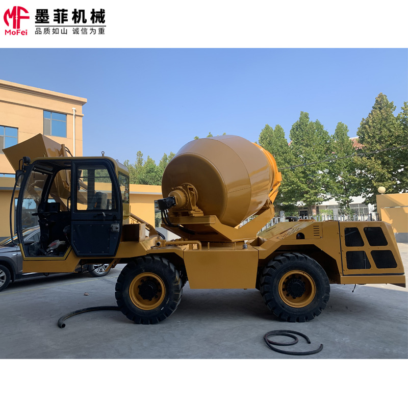 山东厂家自上料混凝土搅拌车 全自动一体机搅拌罐车 外贸出口